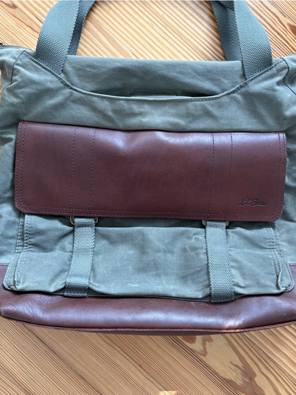 L.L.Bean Messenger Bag Laptop Backpack Army Green Leather Trim - Picture 3 of 8